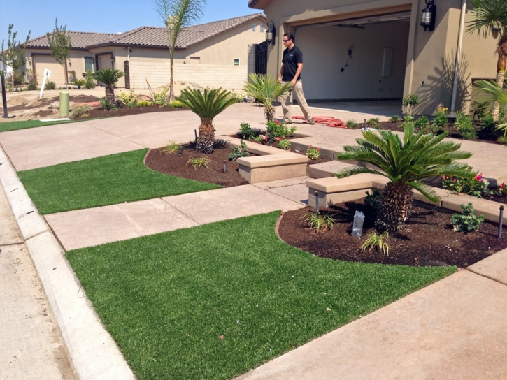 Green Lawn Desert Center, California Paver Patio, Front Yard Landscaping