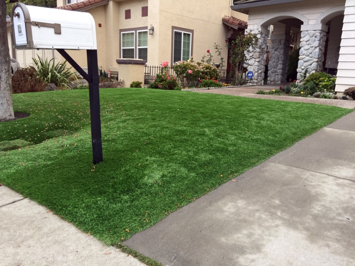 Green Lawn Palm Desert, California Landscape Rock, Front Yard Landscaping